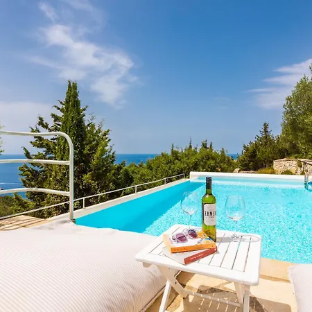 Bougainvillea Villa *